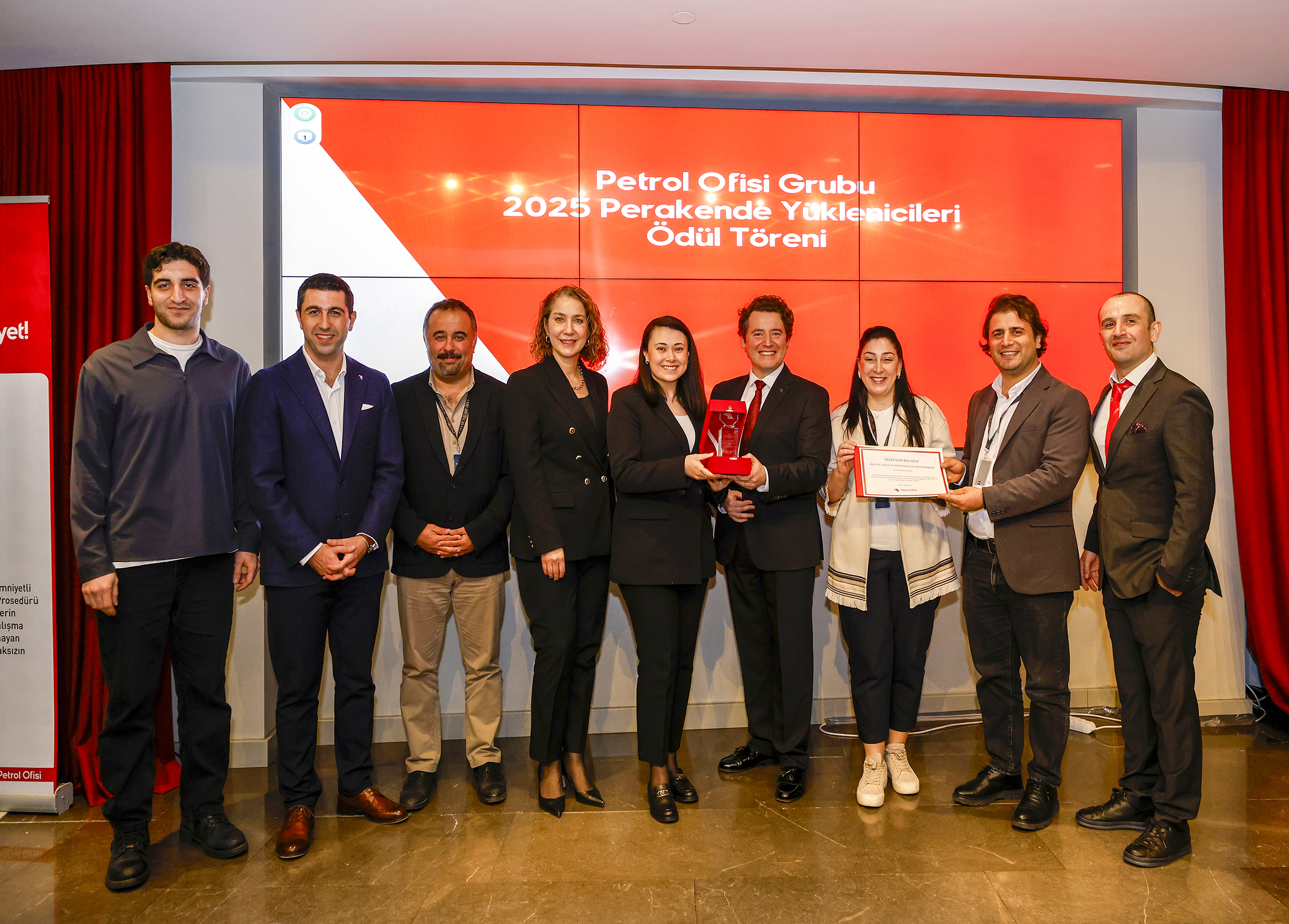 Petrol Ofisi Grubu’ndan 2025 Yılı Perakende Yüklenicileri Ödül Töreni’nde gasgrup’a Çifte Ödül